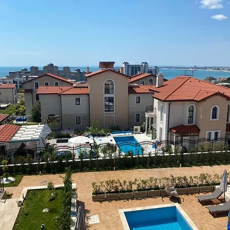 Инни Парк - Вили Вяра , Надежда И Любов Villa