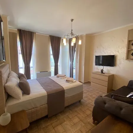 Инни Парк - Вили Вяра , Надежда И Любов * Sunny Beach